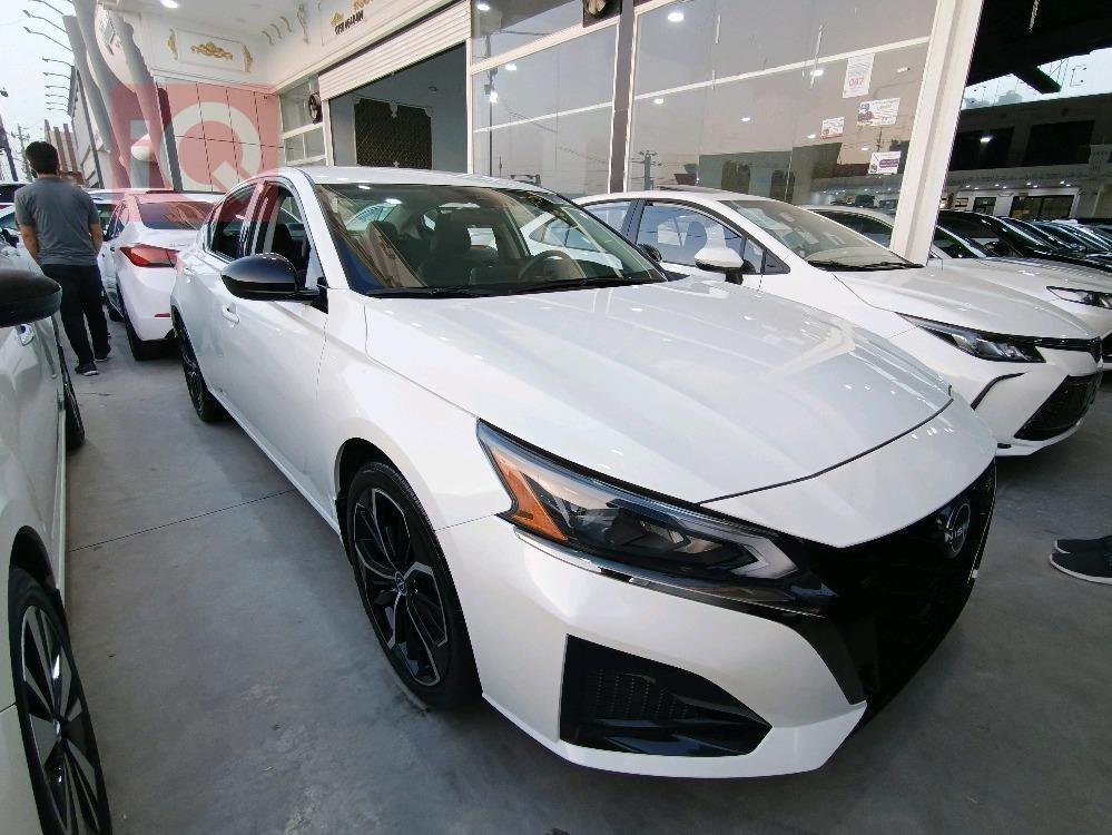 نیسان ئەلتیما